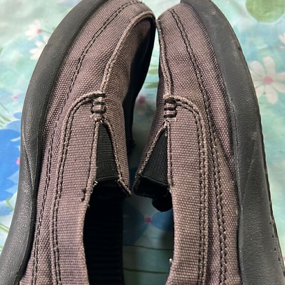 Crocs Walu Canvas Loafers Distressed - Picture 7 of 12